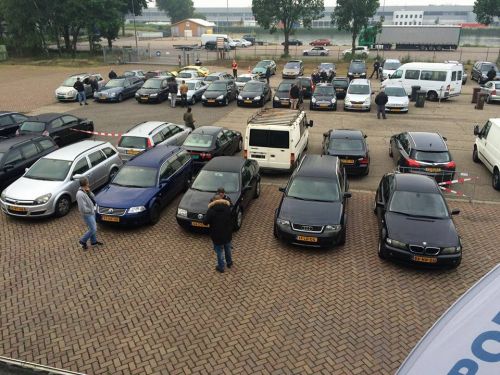 Holenderskie strony z samochodami